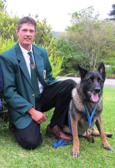 Polisiehond wen goud by nasionale kompetisie